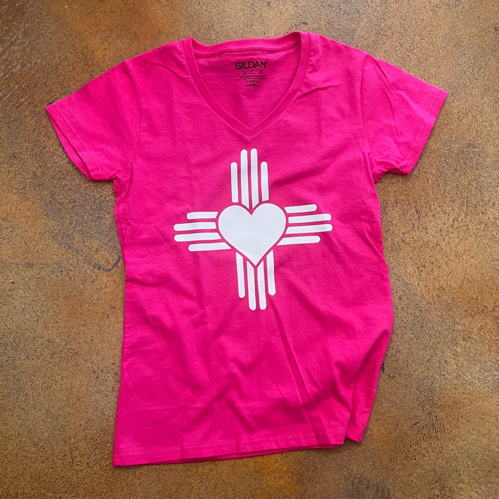 Women’s V-neck Zia Heart Symbol Tee